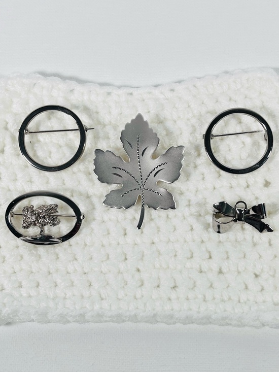 Source Unknown Jewelry - 5 Piece Silver Tone Brooch Collection Leaf